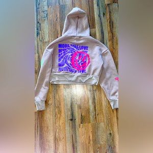 This is a longsleeve cropped hoodie very cute not to short